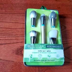 SOLD - 😃3 for 20😃 EcoTools Makeup Brushes